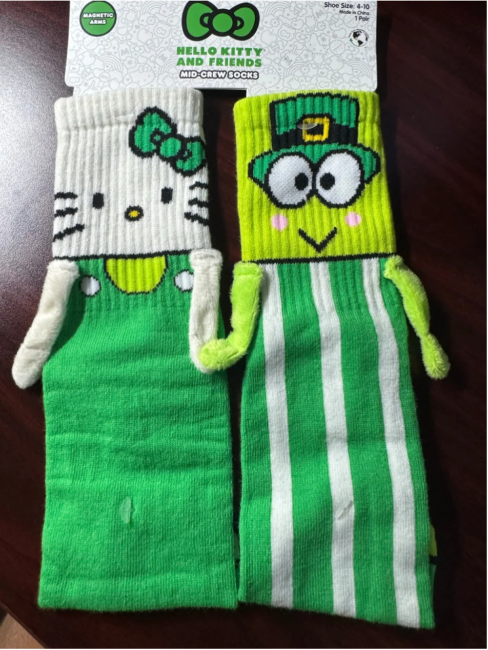 Hello Kitty Keroppi Magnetic Arms St Patrick’s Crew Socks NWT